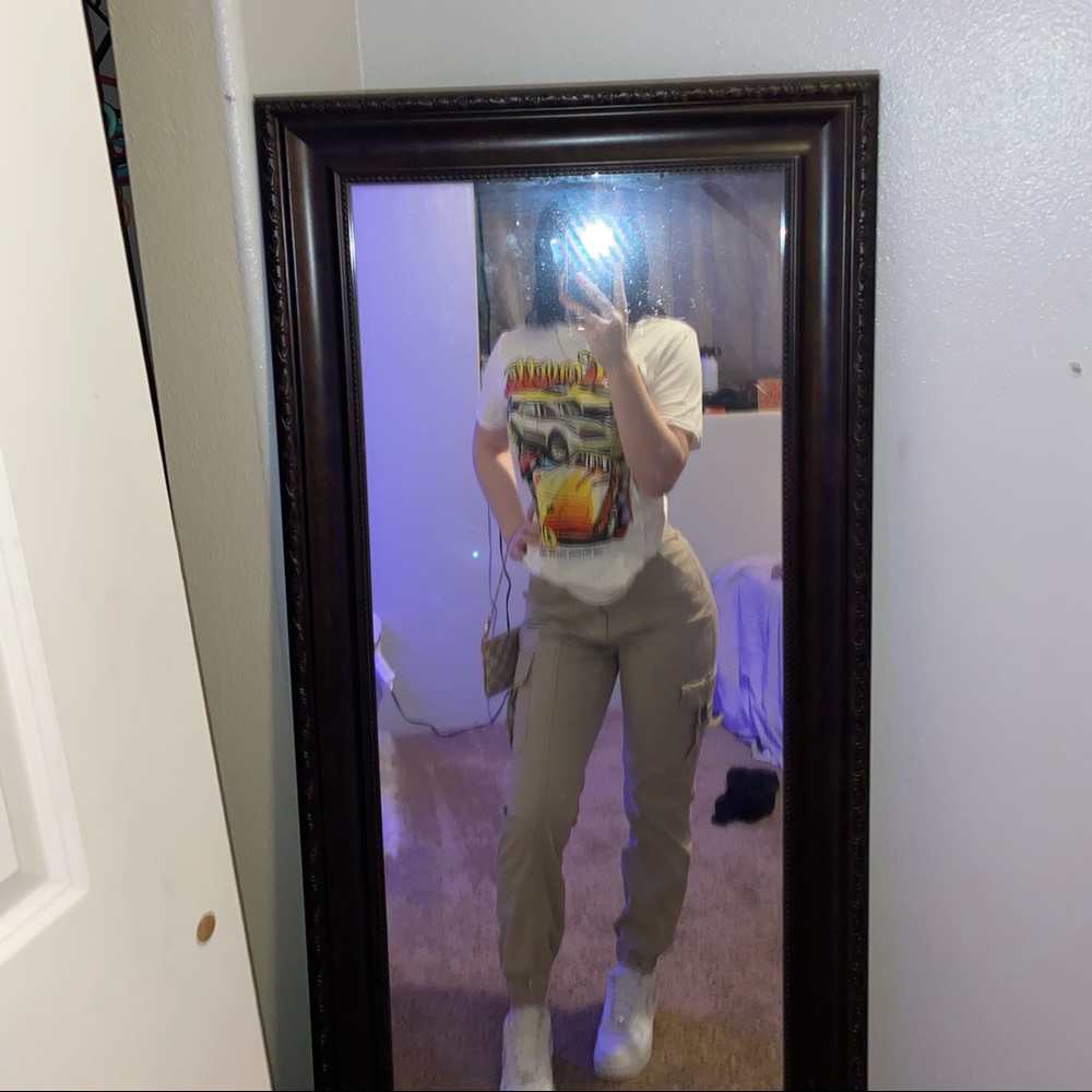 VERY cute cargo pants. Very lightly used, no rips, ware, stains.